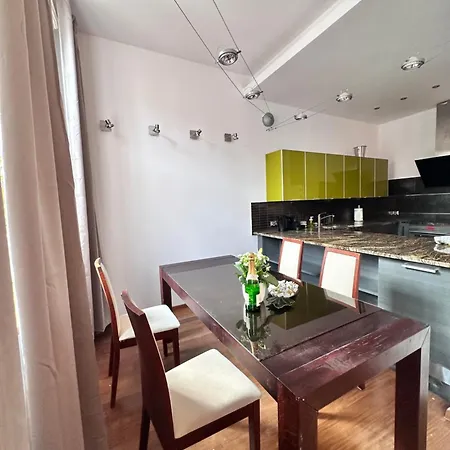 Apartament Maya's Flats & 65 - A Perfect 3 Flat In The Old Town