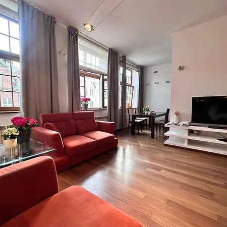 Maya's Flats & 65 - A Perfect 3 Flat In The Old Town Apartment *